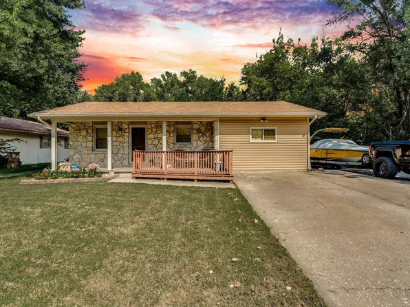 1228 N Taylor St, El Dorado, KS 67042