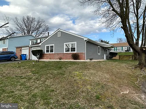 319 Canterbury Ct Photo 1