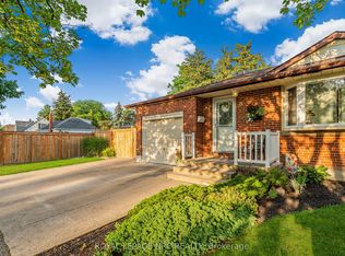 6 Maplewood Dr, Saint Catharines, ON L2M 3P1