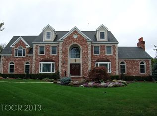 10 Cider Ct, Mahwah, NJ 07430