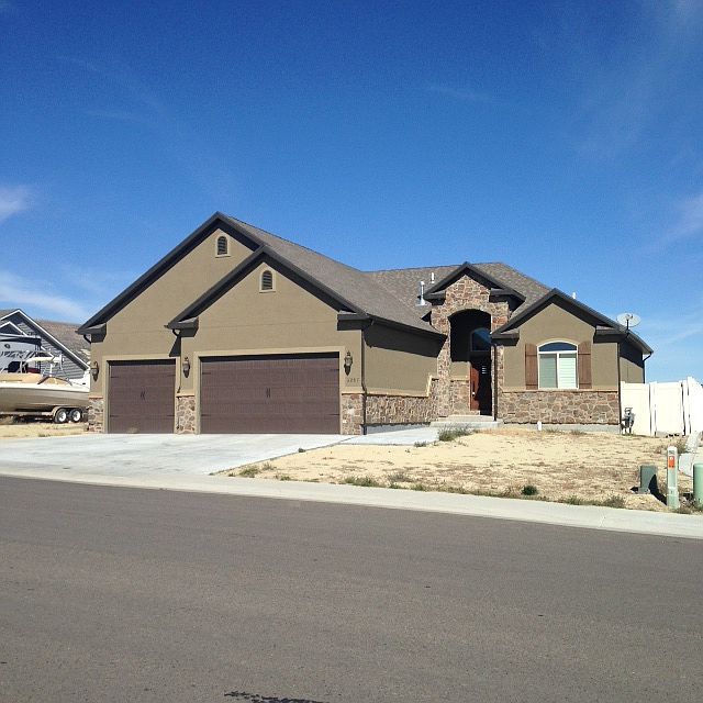 1st image of 3287 Scott Dr