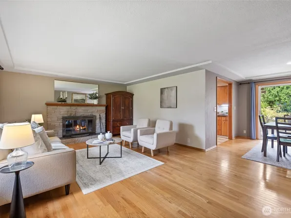 7215 25th Street W, University Place, WA 98466