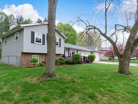 4th image of 4680 Buckingham Dr