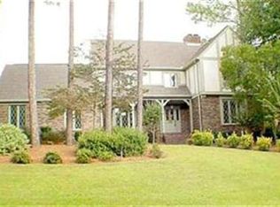111 Colonial Oaks Dr, Warner Robins, GA 31088