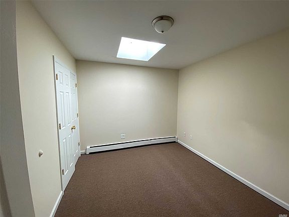 4th image of 2247 Cornaga Ave