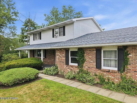 2nd image of 109 Yale Blvd