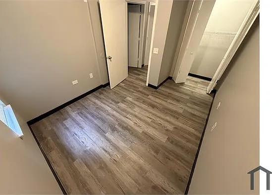 428 W Normal Pkwy — Photo 3