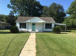 511 E Craig St, Atmore, AL 36502