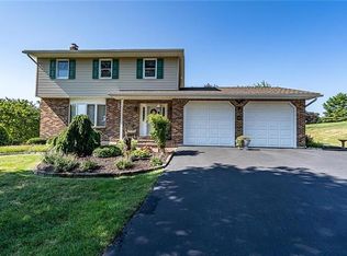 2785 Hill Dr, Bath, PA 18014