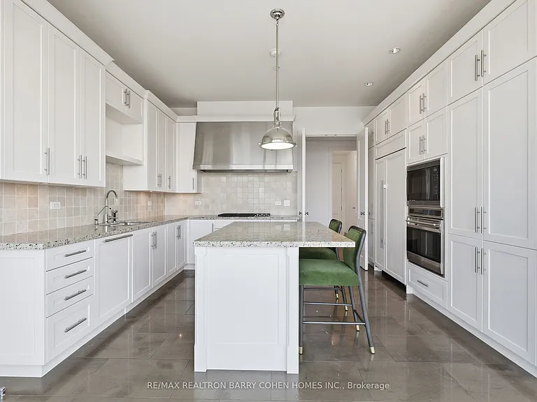183 Wellington St W #4502 — Photo 12