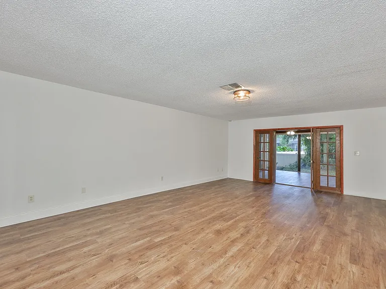 2823 Heron Pl — Photo 5