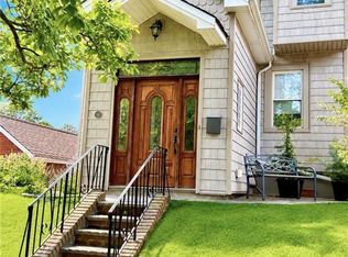 66 Holly St, Staten Island, NY 10304
