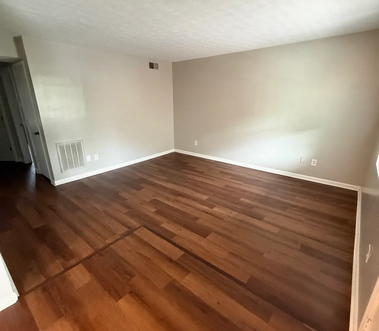 2 bed, $995 — Photo 4