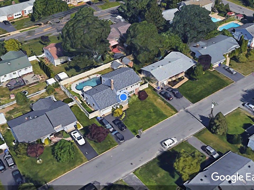 2nd image of 104 Leone Dr
