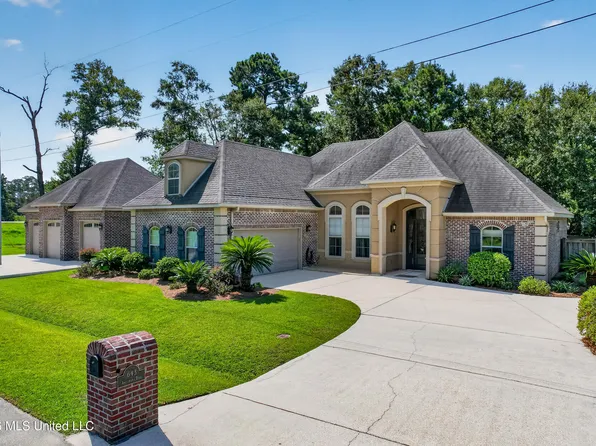 643 Apelehama Rd, Diamondhead, MS 39525