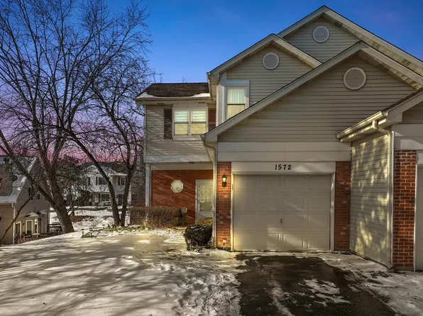1572 Darien Lake Dr, Darien, IL 60561