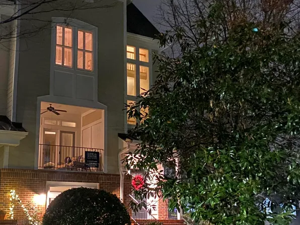 1120 Parkridge Ln APT 102, Raleigh, NC 27605