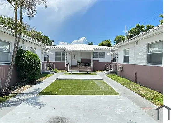 Studio, 320 sqft, $1,300 — Photo 2