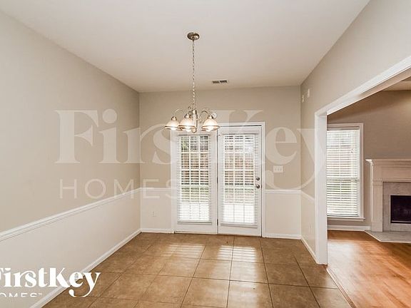 5th image of 2005 Jackson Ln