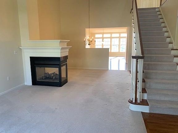 4th image of 328 Birkdale Dr