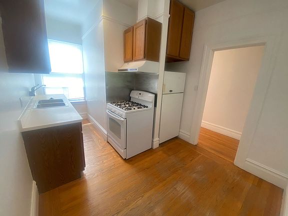 4th image of 2256-2260 Market St #1060RC