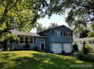 29 Clarion Dr, Whitesboro, NY 13492