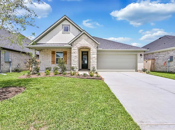 225 Magnolia Laurel Dr, Alvin, TX 77511