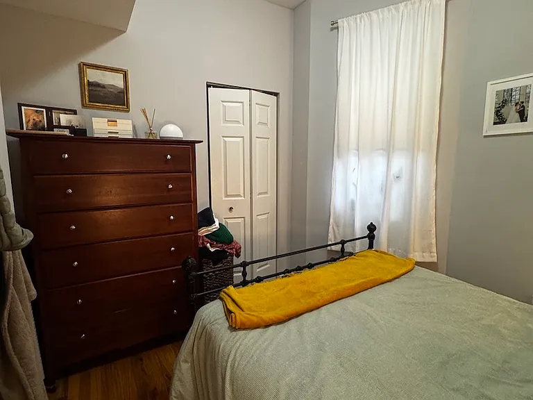 2315 N Greenview Ave #1B — Photo 8