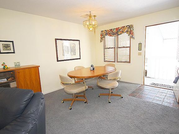 5th image of 1520 N Oak Hill Dr Unit L-5