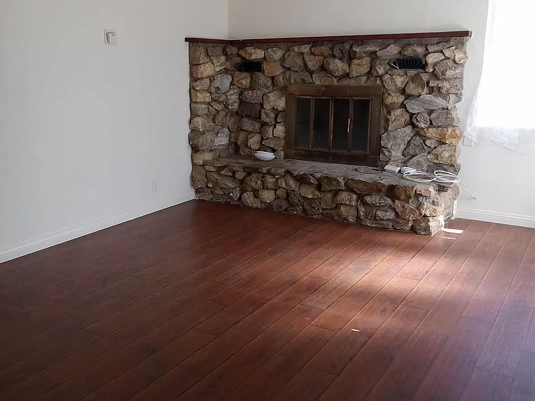 1211 Flora St — Photo 10