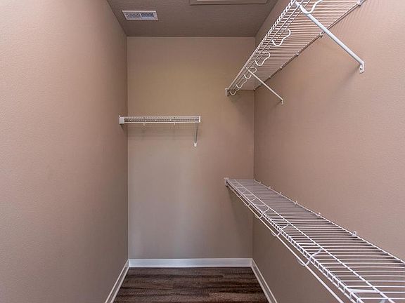 5th image of 2507 NE Oak Dr Unit 6