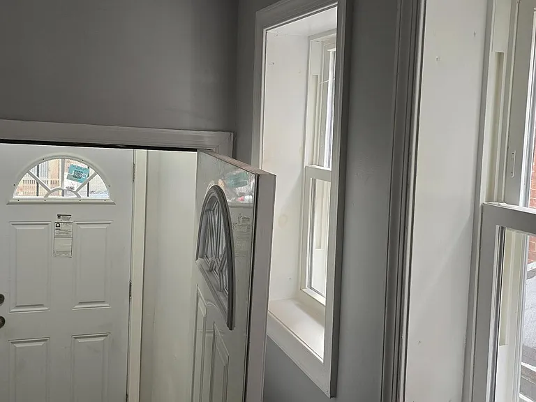 1411 W Loudon St — Photo 4
