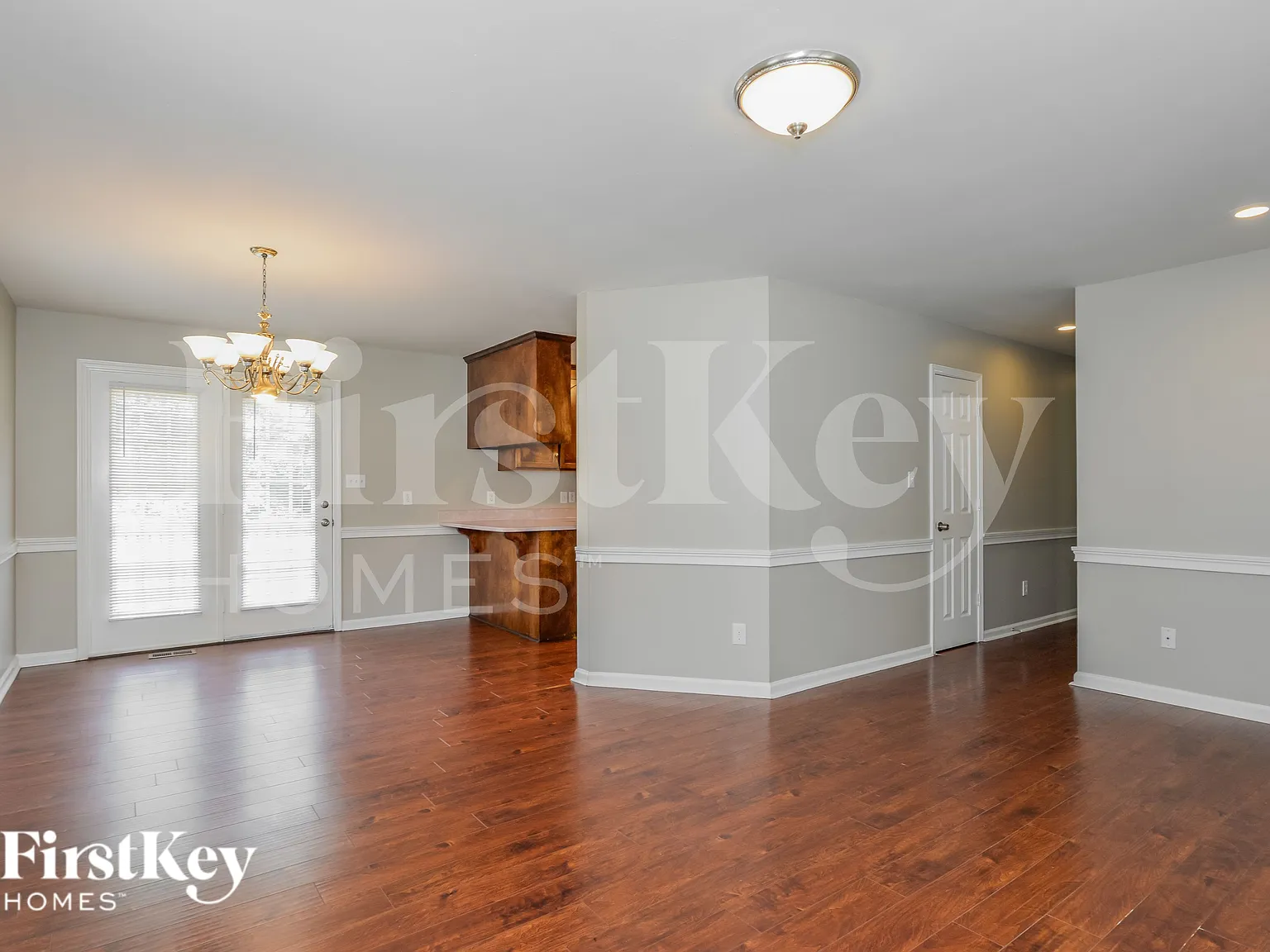 4 bed, 2.0 bath, 1259 sqft, $1,940 — Photo 4