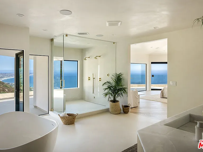 4310 Encinal Canyon Rd — Photo 13