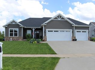 1106 English Oak Dr, Champaign, IL