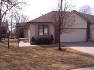 4927 SW 19th St, Topeka, KS 66604