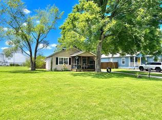 807 Chicago Ave, Nederland, TX 77627