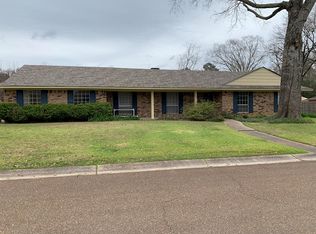 111 N Meadow Rd, Natchez, MS 39120