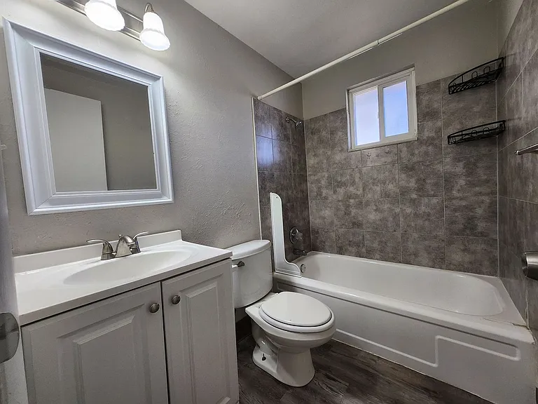 1628 S Cascade Ave #C — Photo 11