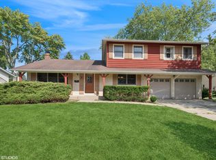 521 N Rohlwing Rd, Palatine, IL 60074