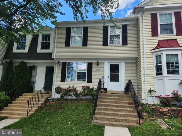8449 Georgian Ct, Manassas, VA 20110