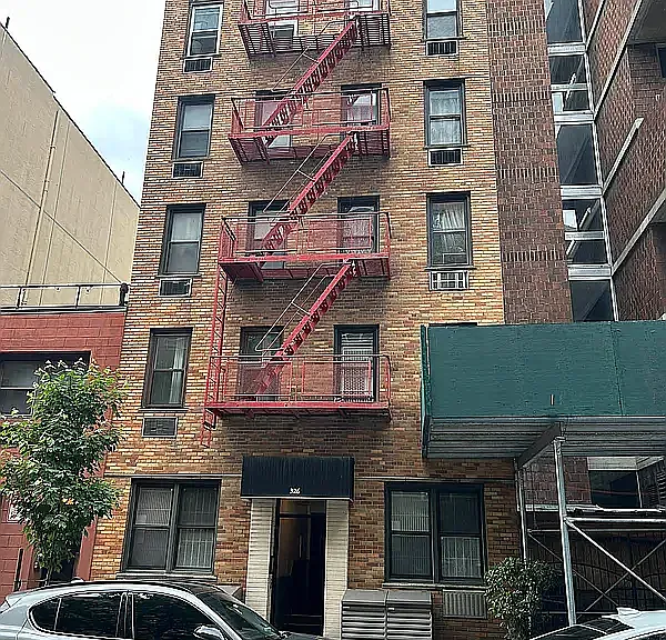 326 E 25th St #5B — Photo 11