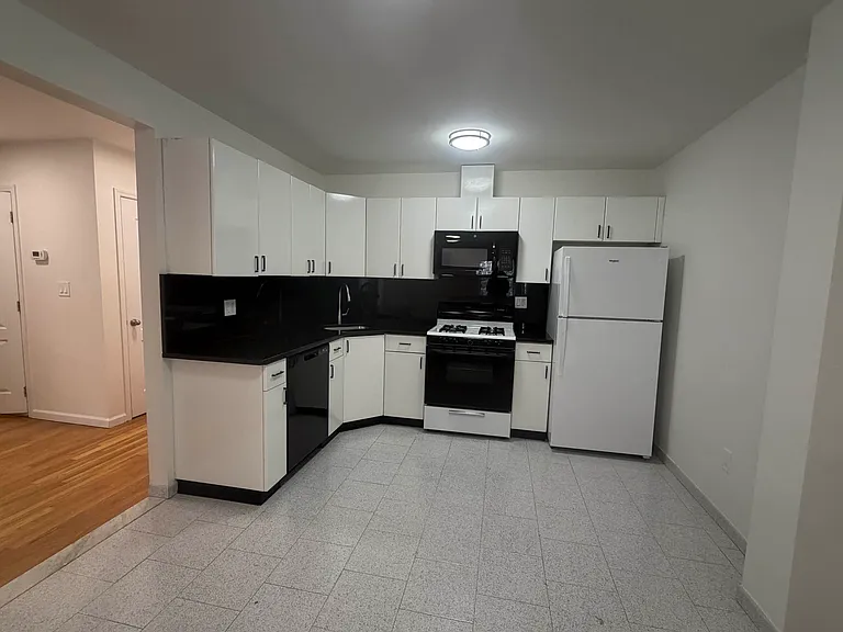 9483 Ridge Blvd #2C — Photo 6