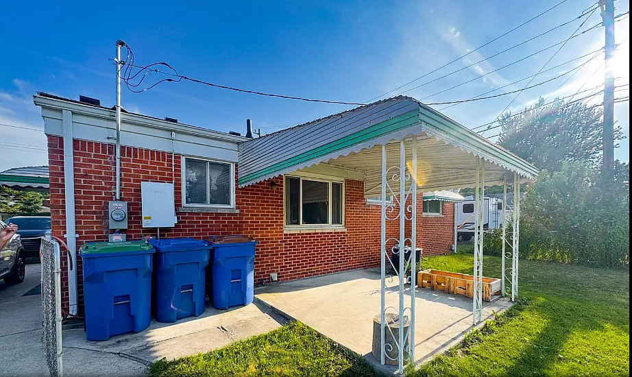 3 bed, 1013 sqft, $1,900 — Photo 3