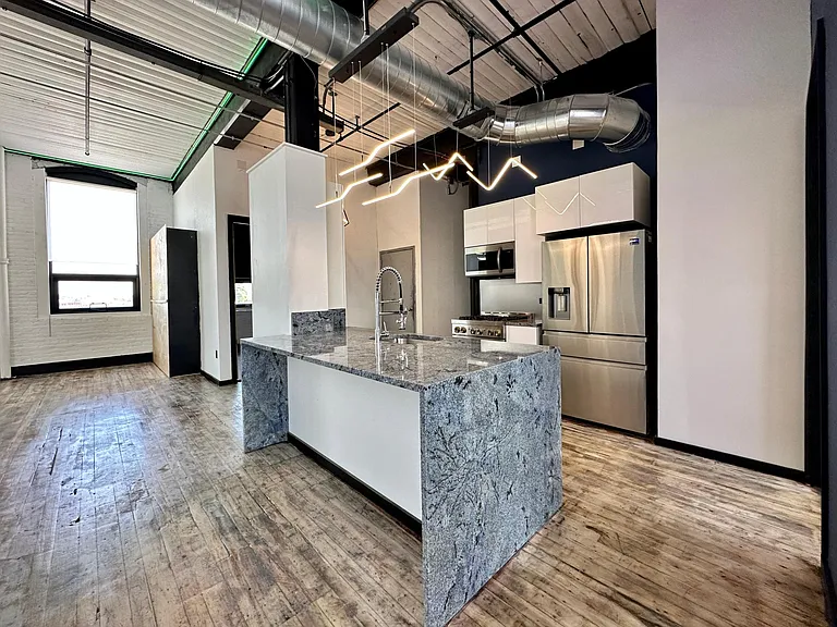 111 Summer St — Photo 3