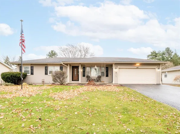 110 Luddington Ln, Rochester, NY 14612