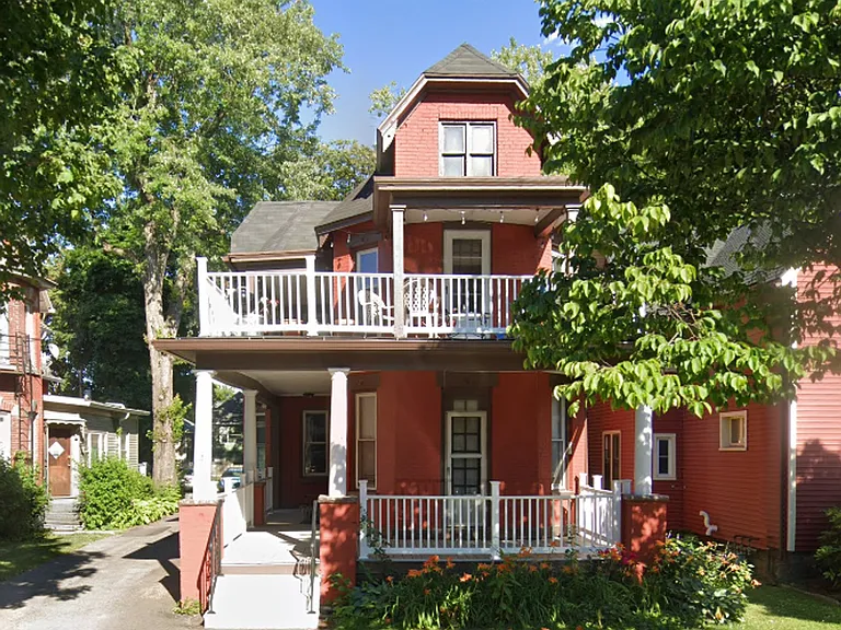 52 Rowley St — Photo 1