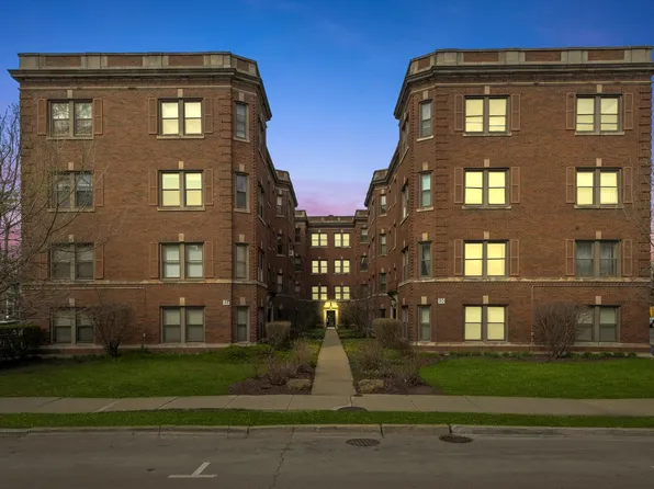 52 Forest Ave APT 2S, Riverside, IL 60546