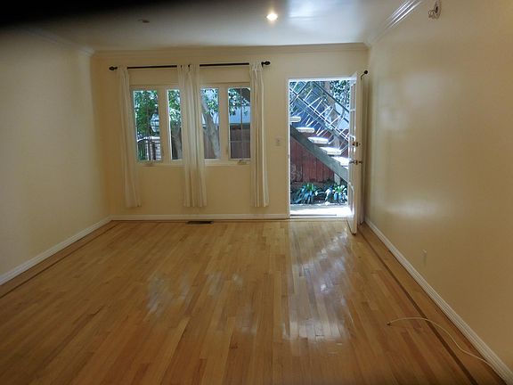 2nd image of 1837 Glendon Ave APT 1
