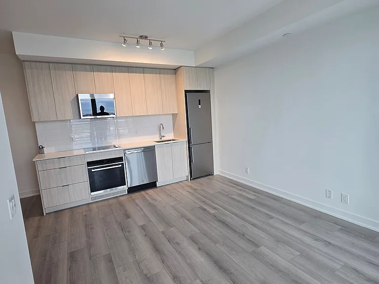 20 Deans Dr #401 — Photo 14